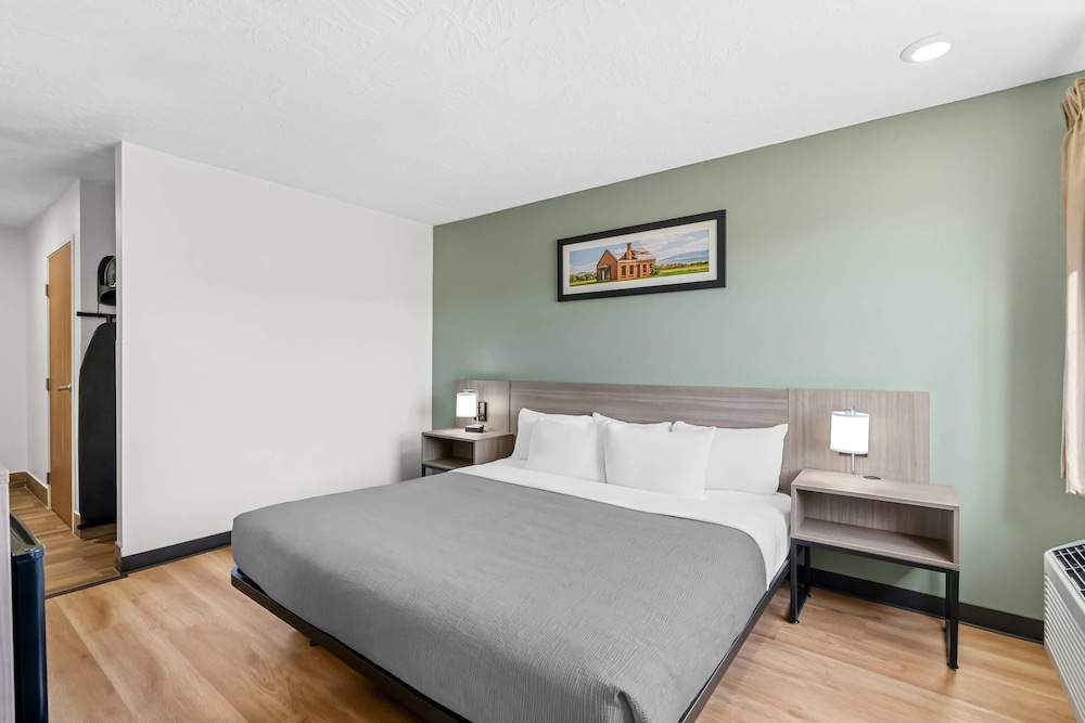 غرفة بسرير كينج لذوي الإعاقة، Quality Inn Beaver I-15 3/9