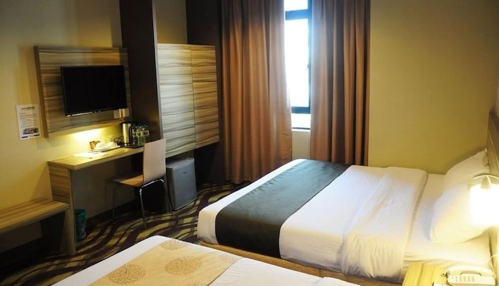Hotel Zamburger Victory City 17/30