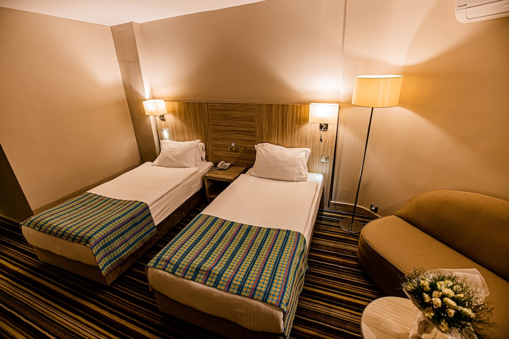 Hotel Mustafa 20/42