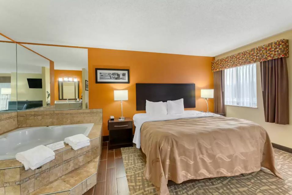 Upgrade, Suite, King Bed