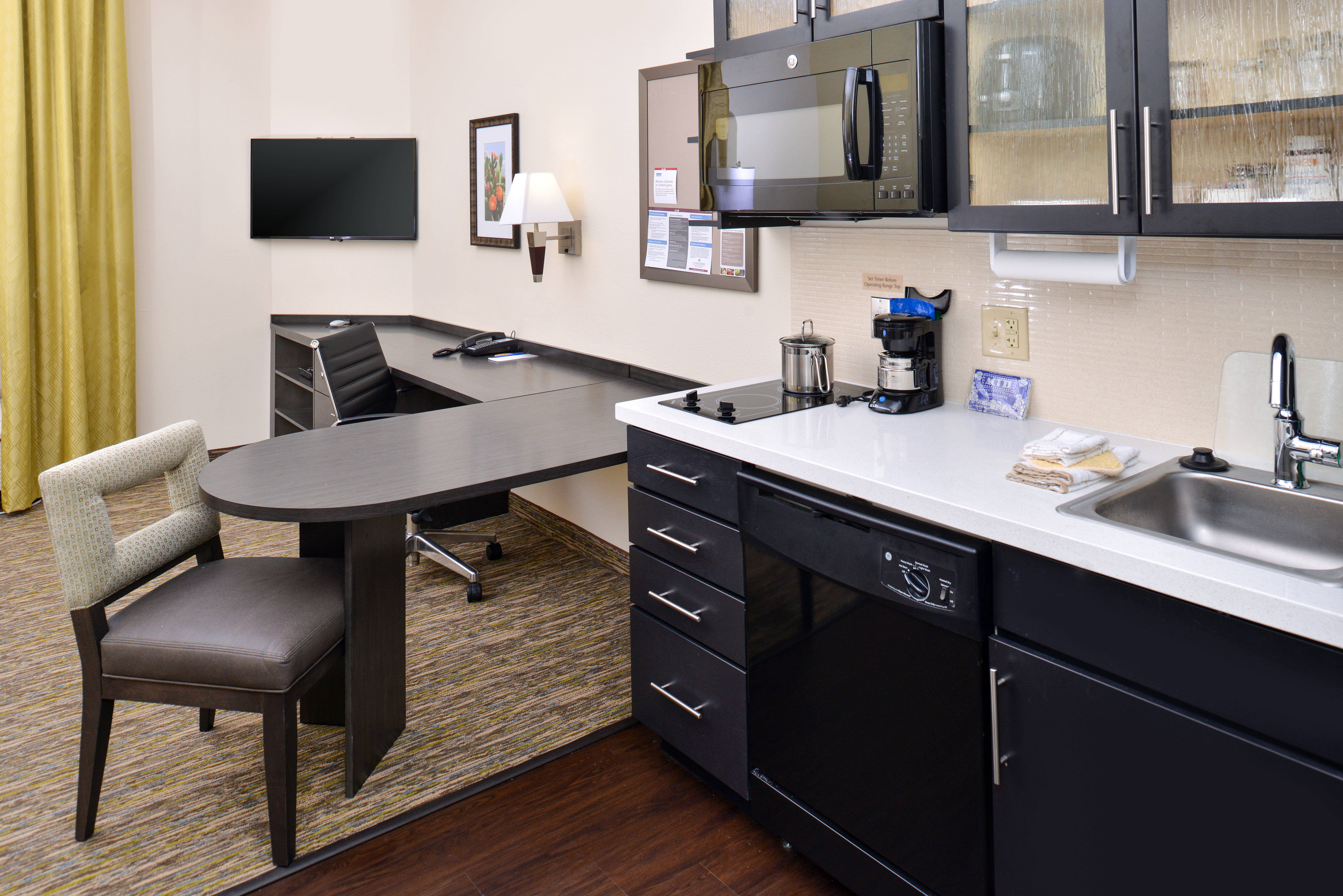 CANDLEWOOD SUITES KENEDY 36/40