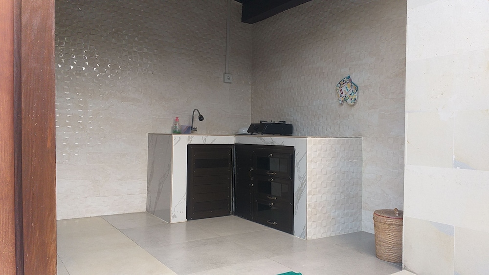 Sri Abi Ratu Villa 7/50