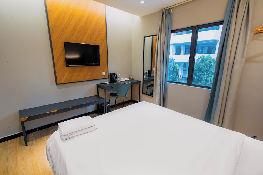 Hotel 99 Seri Kembangan Serdang 19/41