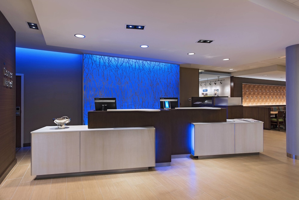 Lobby at Fairfield Inn Suites La Crosse Downtown, LA CROSSE - WI