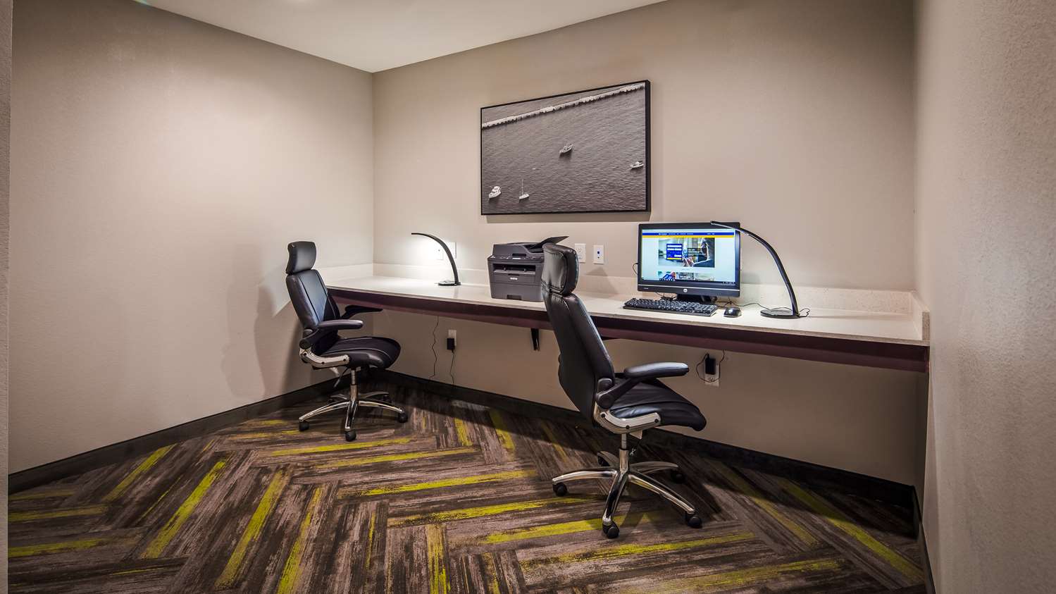 Best Western Plus Bay City Inn & Suites 37/44