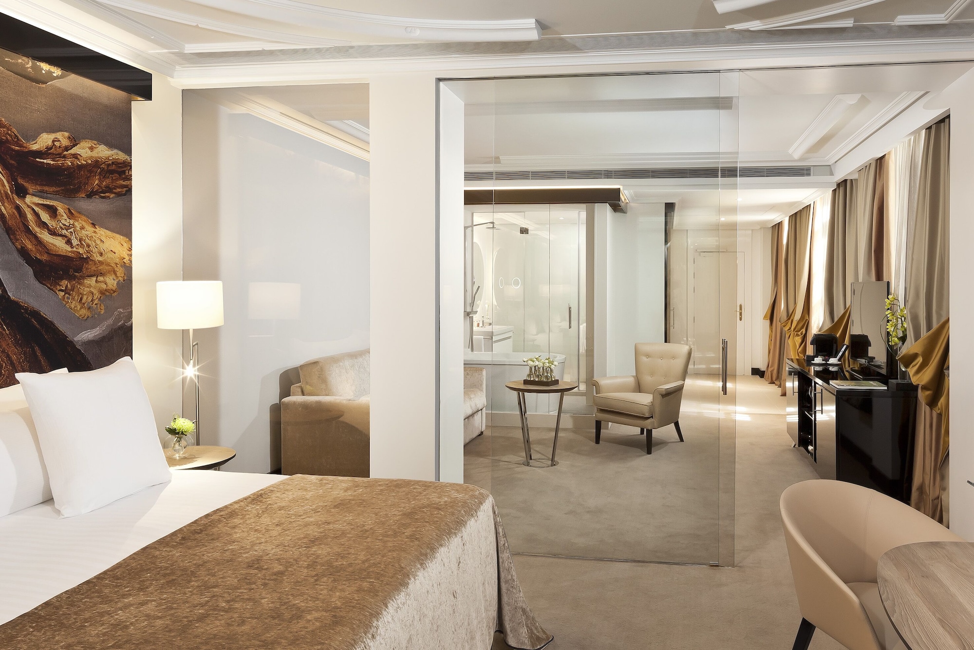 1 Bedroom, Red Level, Suite, King Bed، Palacio de Los Duques Gran Melia 3/7