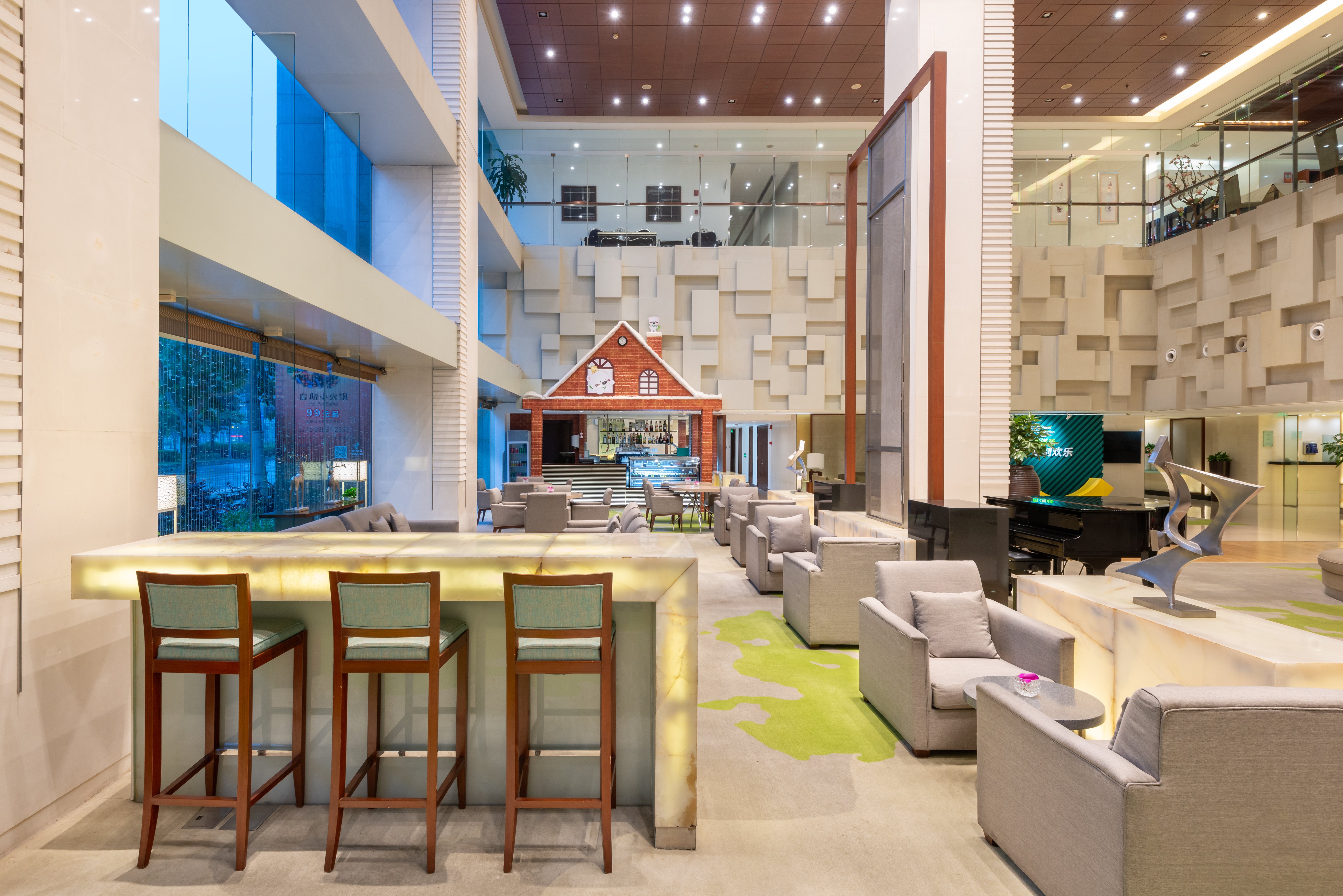 Holiday Inn Vista 42/59