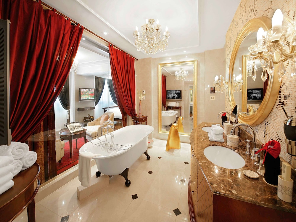 Sofitel Legend Metropole Hanoi Hotel 61/77
