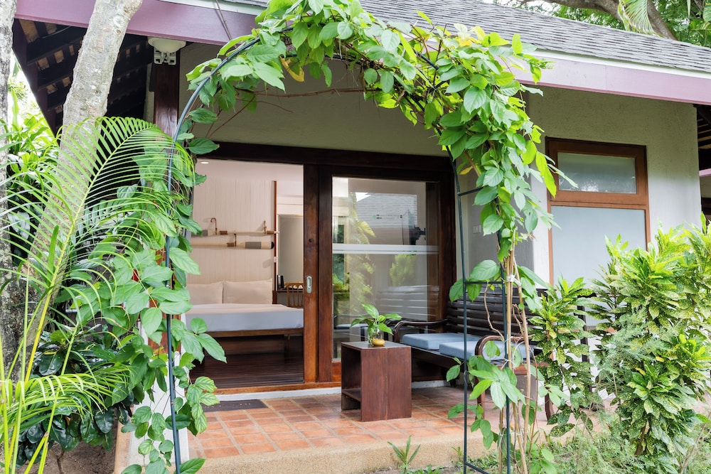 Malibu Beach Resort, Koh Samui 24/68