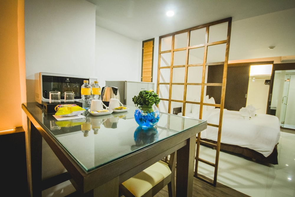 The Gallery At Koh Chang 50/50
