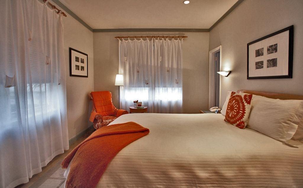 Cadet Hotel 7/46