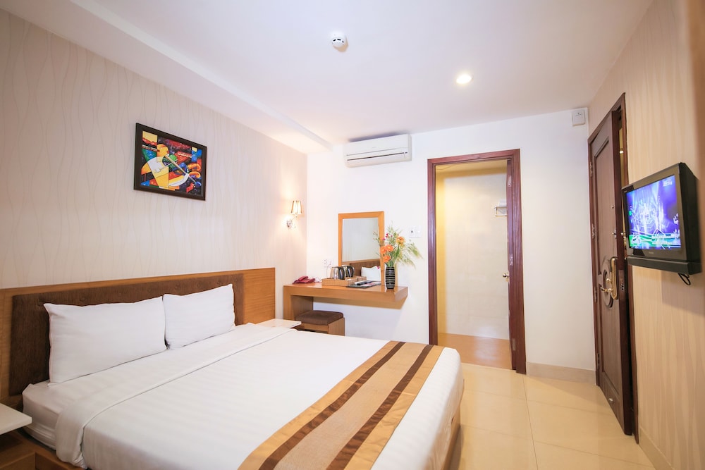 Valentine Hotel 13/50
