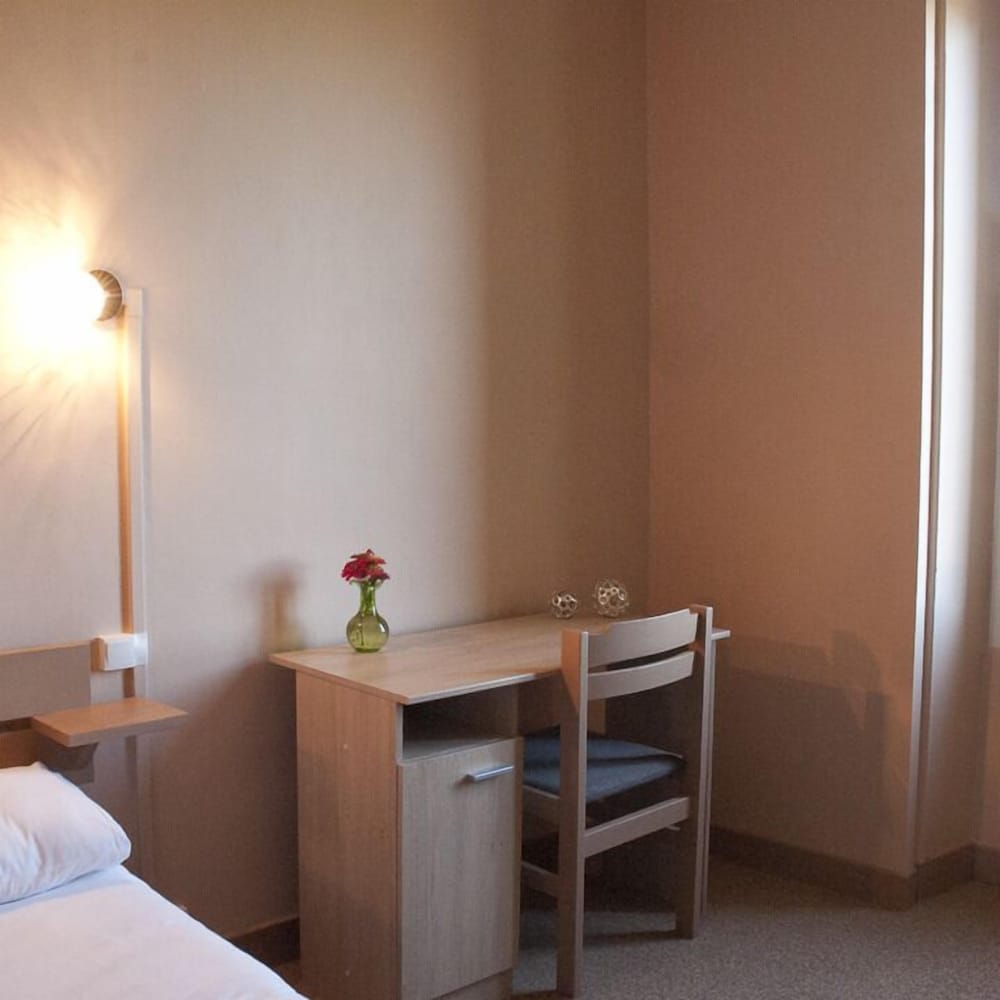 Hotel Des Pyrenees 4/37