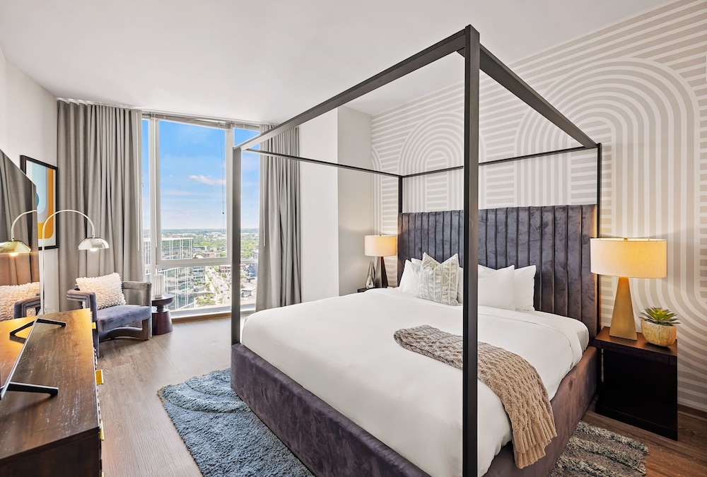 2 Bedrooms, Sky, Deluxe, Suite, 2 Queen Beds