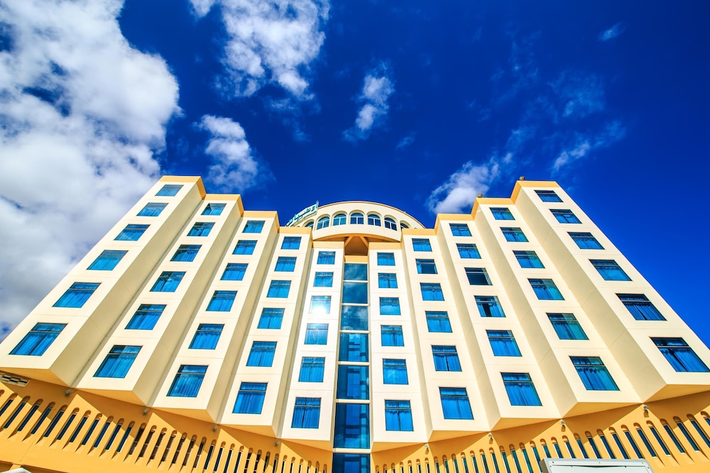 Oceanic Khorfakkan Resort And Spa in KHORFAKKAN