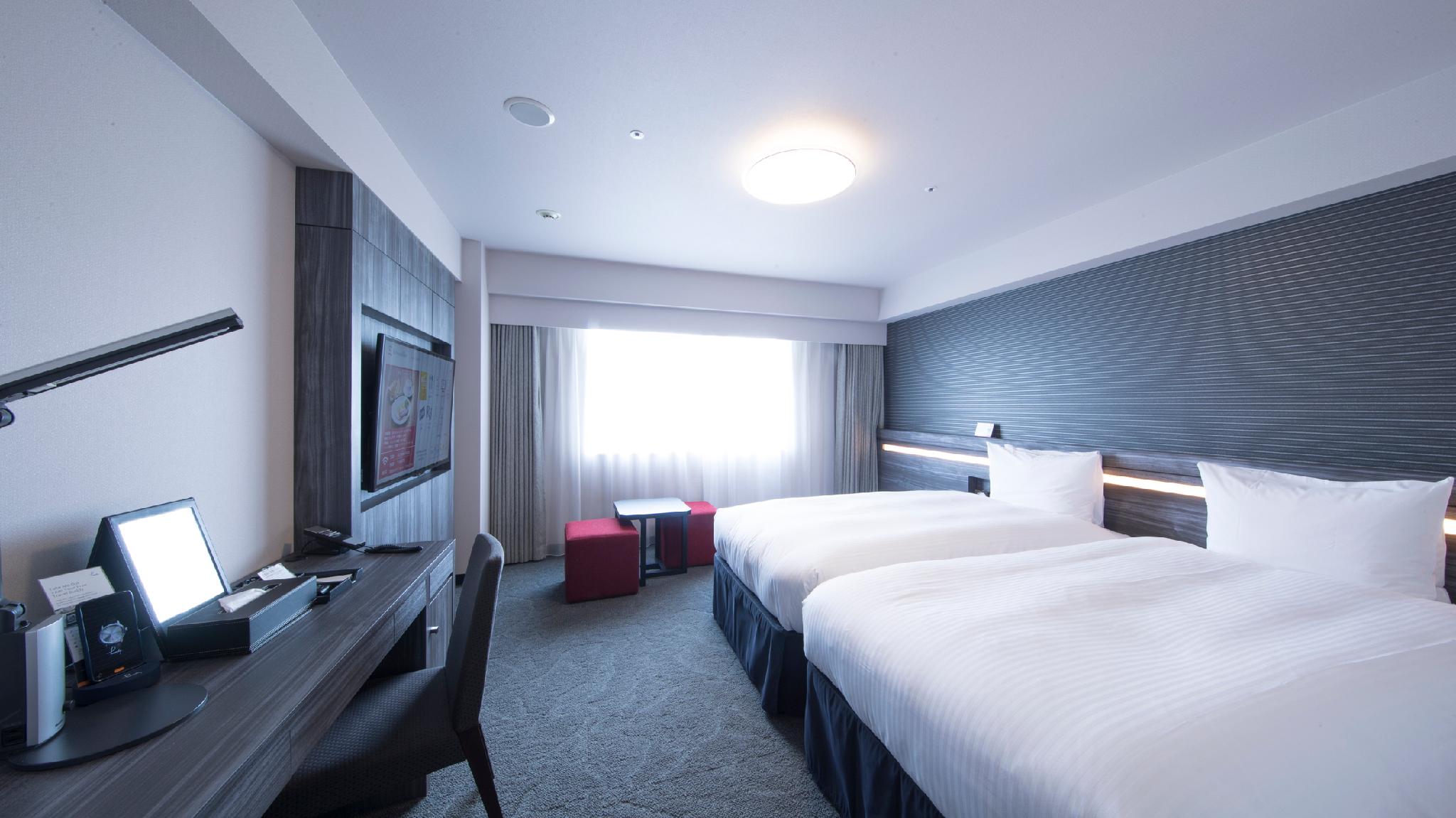 Hollywood, Standard, Single, Twin Beds