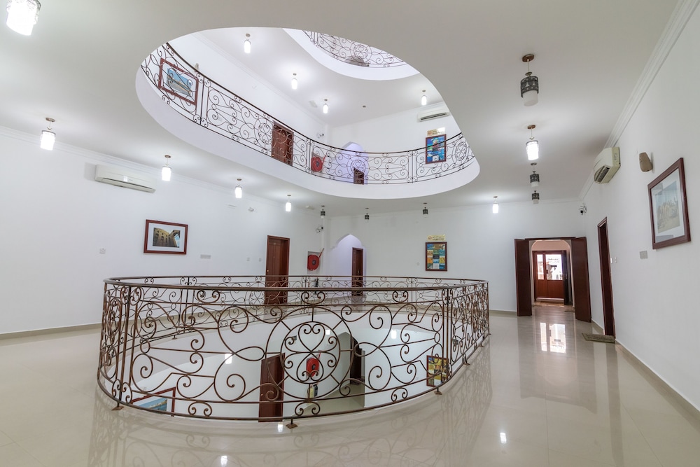 Al Ayjah Plaza Hotel 6/48