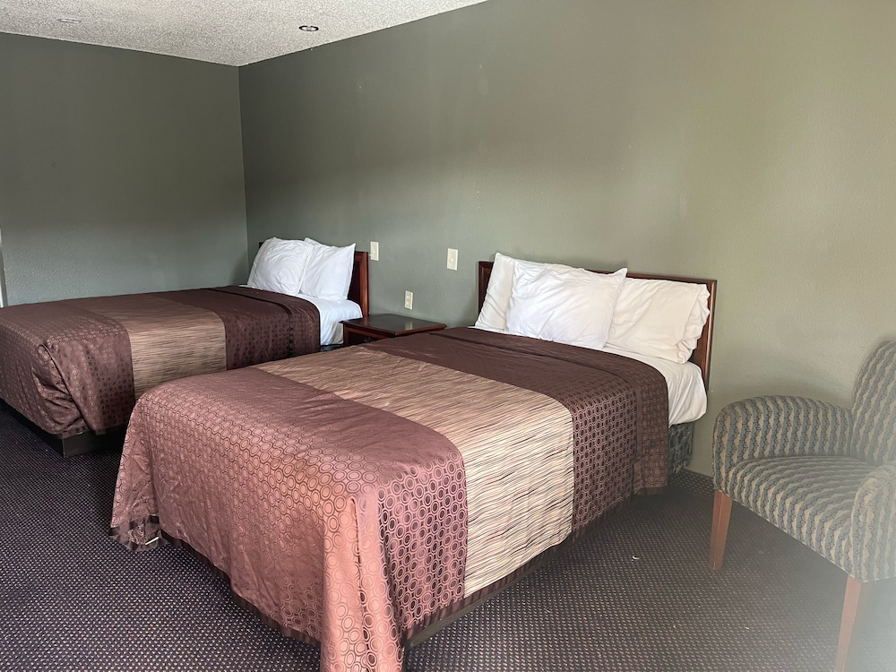 Hallmark Inn and Suites 15/30