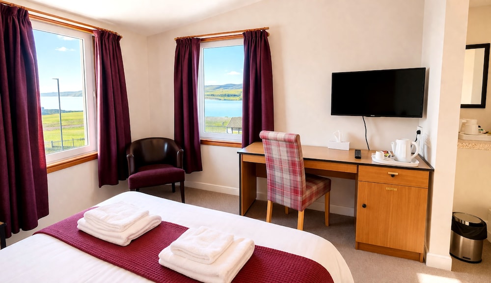 Superior, Double Bed, Brae Hotel 5/10