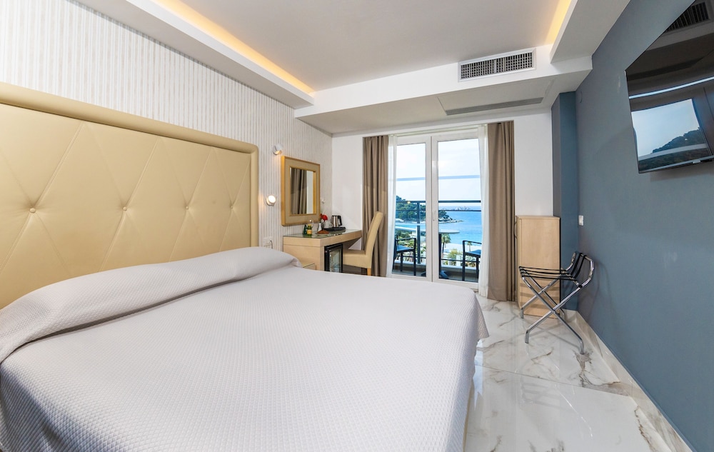 STANDARD, SINGLE, SEA VIEW
