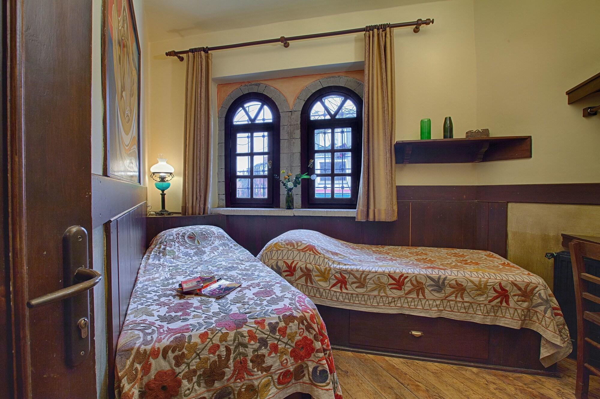 Hotel Empress Zoe 13/100