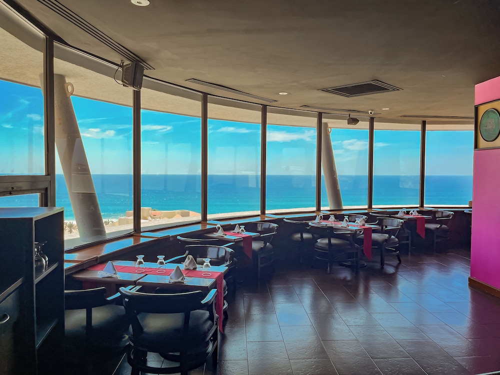 GR Solaris Lighthouse Los Cabos 52/73