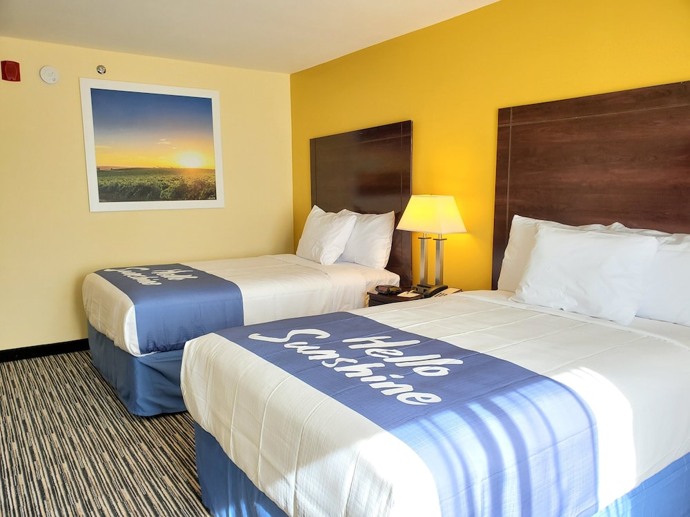 Days Inn by Wyndham Atlanta/Southlake/Morrow 12/36