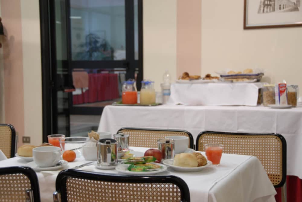 ALBERGO BIANCHI STAZIONE 37/50