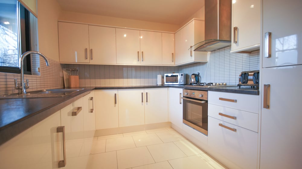 Crompton Court 22/38