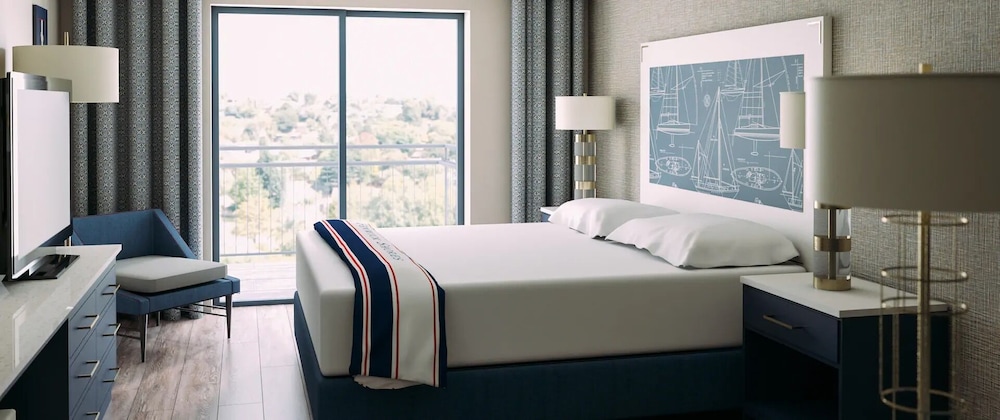 Fenwick Shores, Tapestry Collection by Hilton 43/57