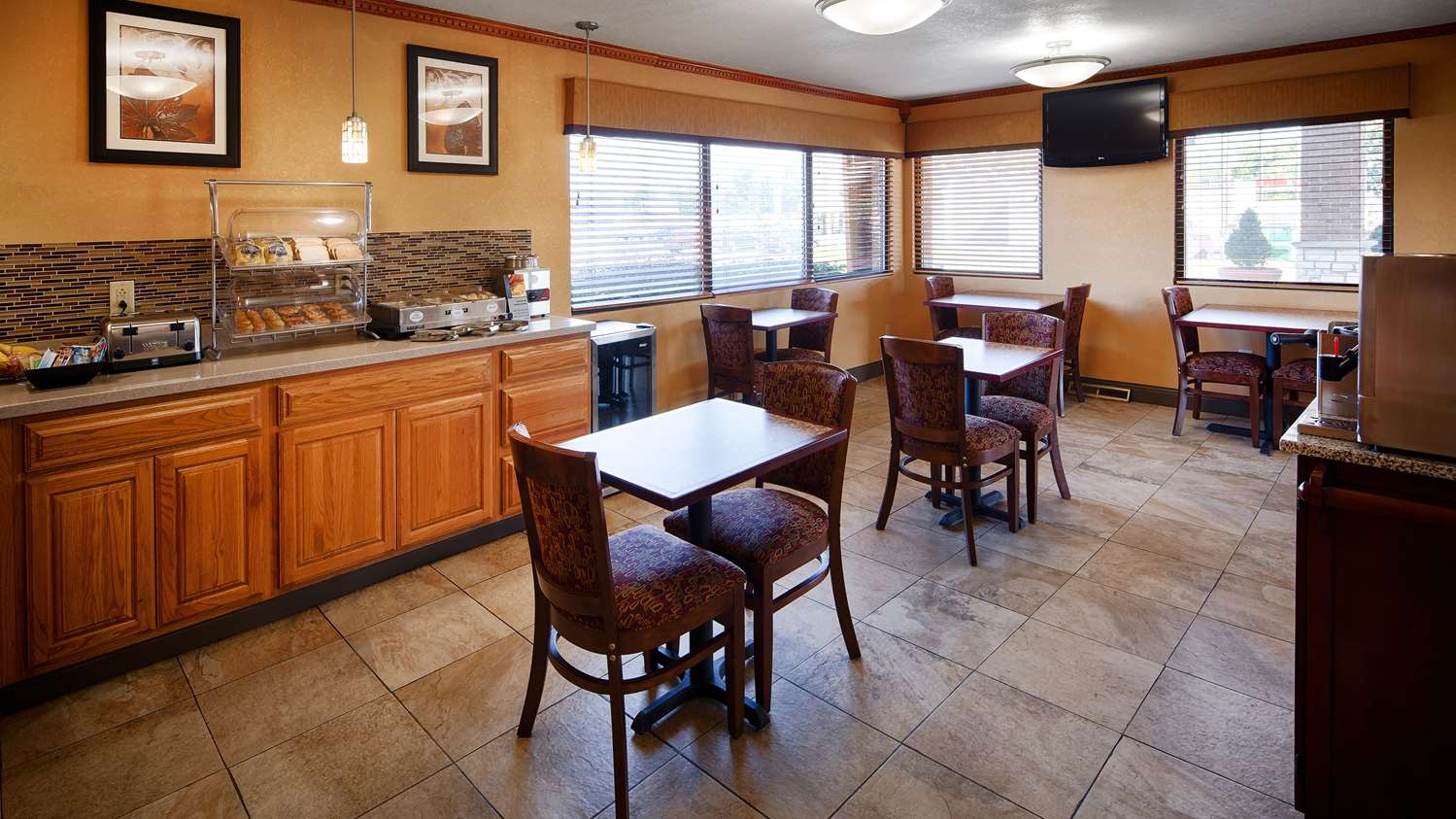 Best Western Martinsville Inn 6/9
