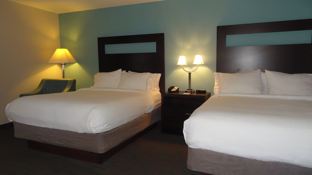 Standard, 2 Queen Beds