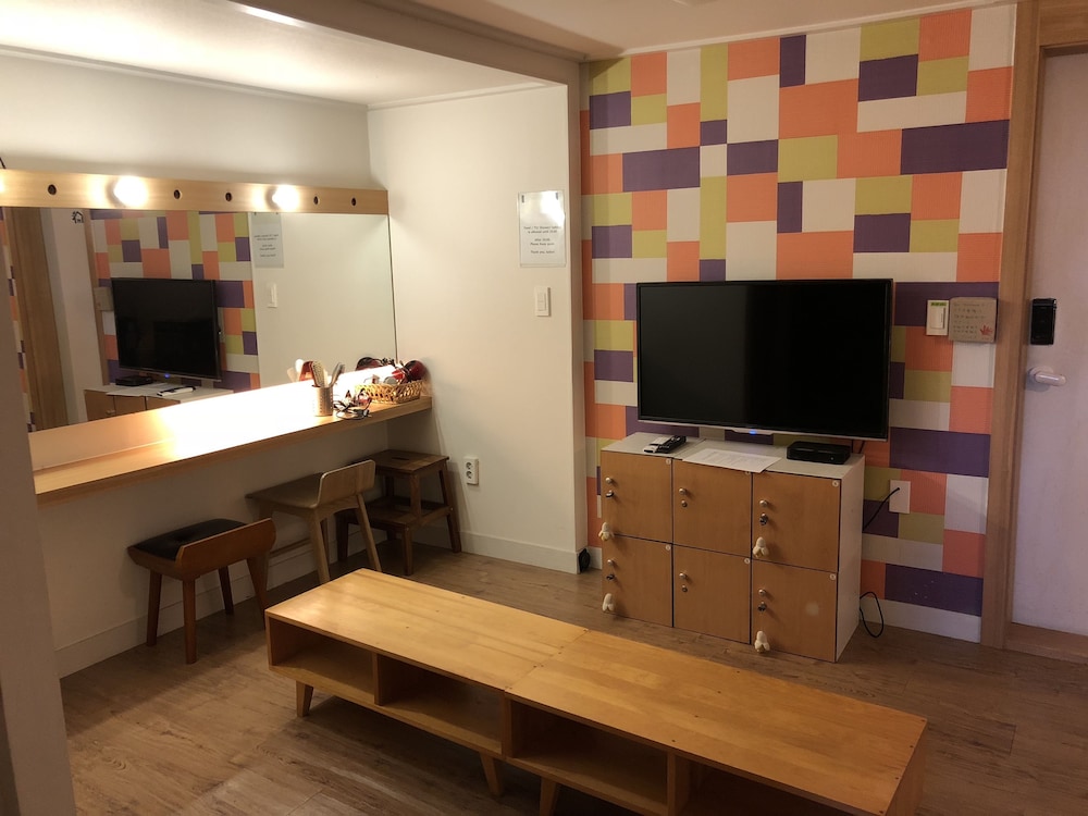 High Street Guest House 37/50