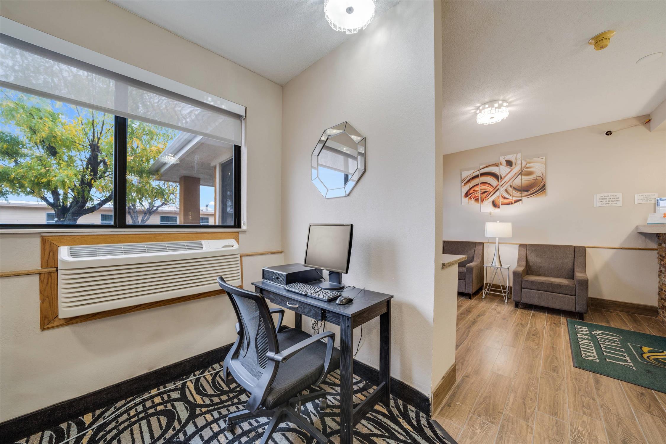 Quality Inn & Suites Sioux Falls South, SD 5/7