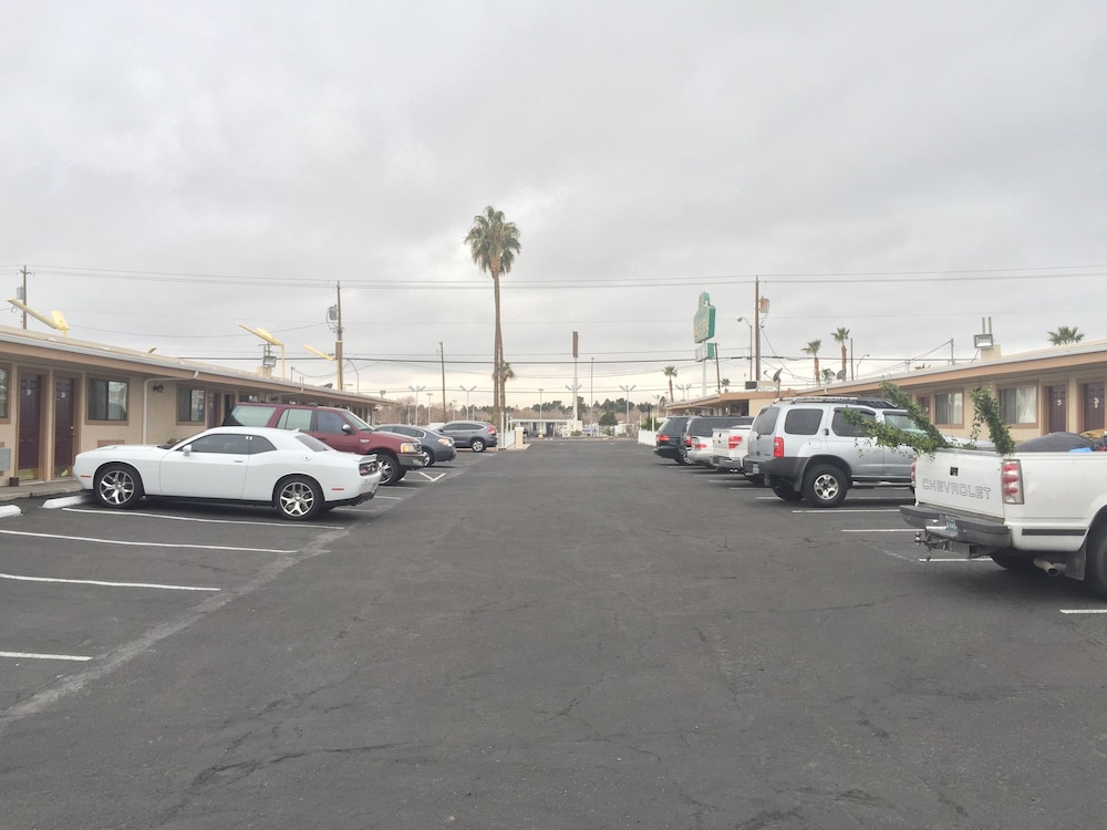 A Fisher's Inn Motel 51/63