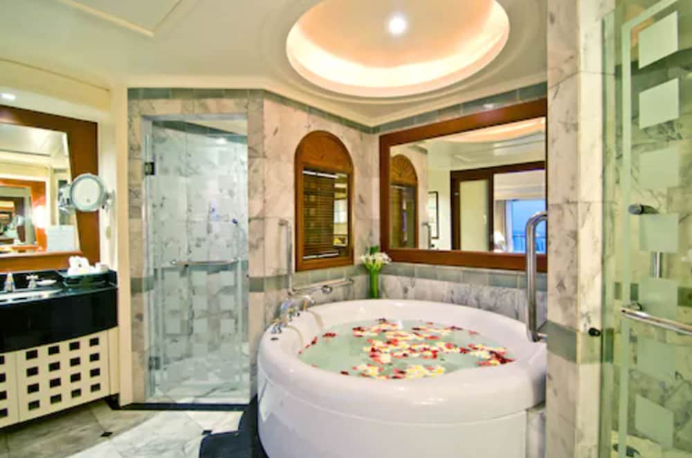 Royal Wing Suites Spa 15/82
