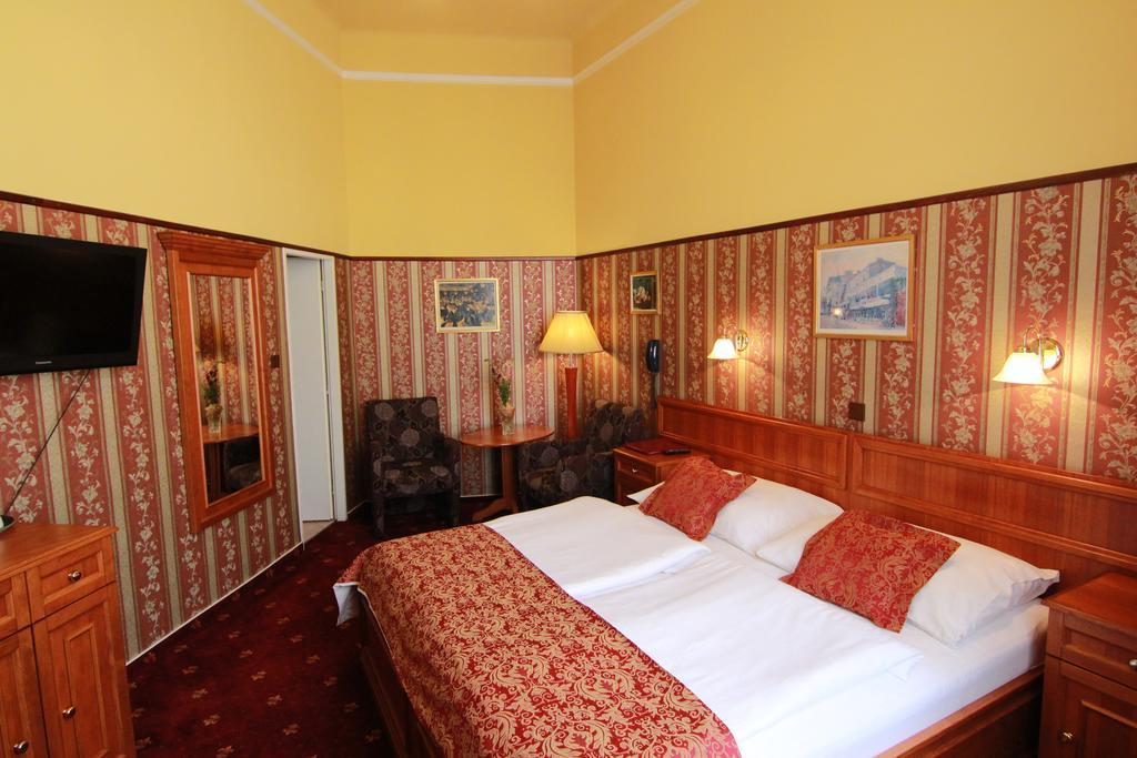 Old Prague Hotel 10/26