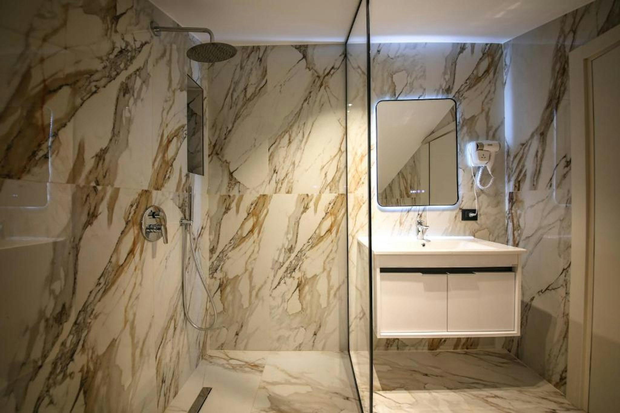 Comfort Boutique Hotel Tirana 59/60