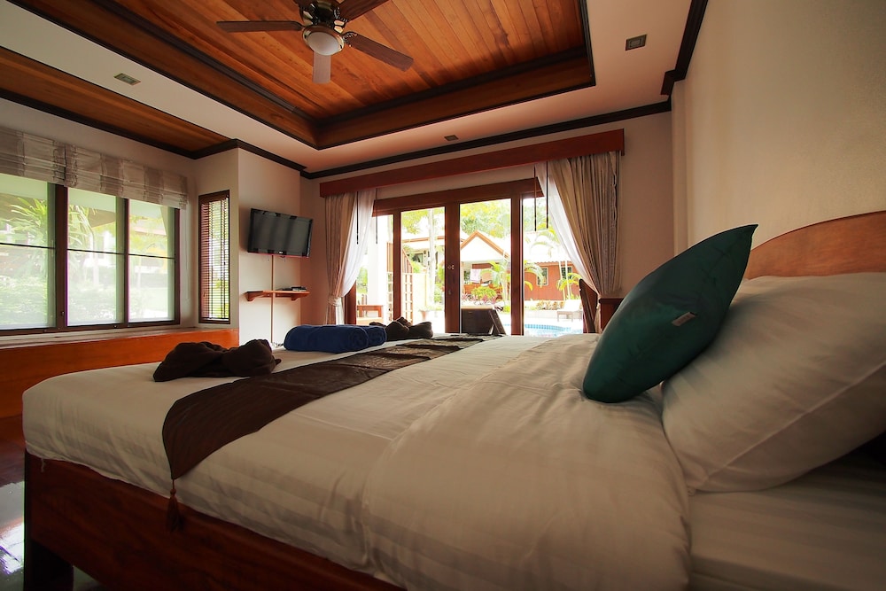 Blue Diamond Resort 32/73