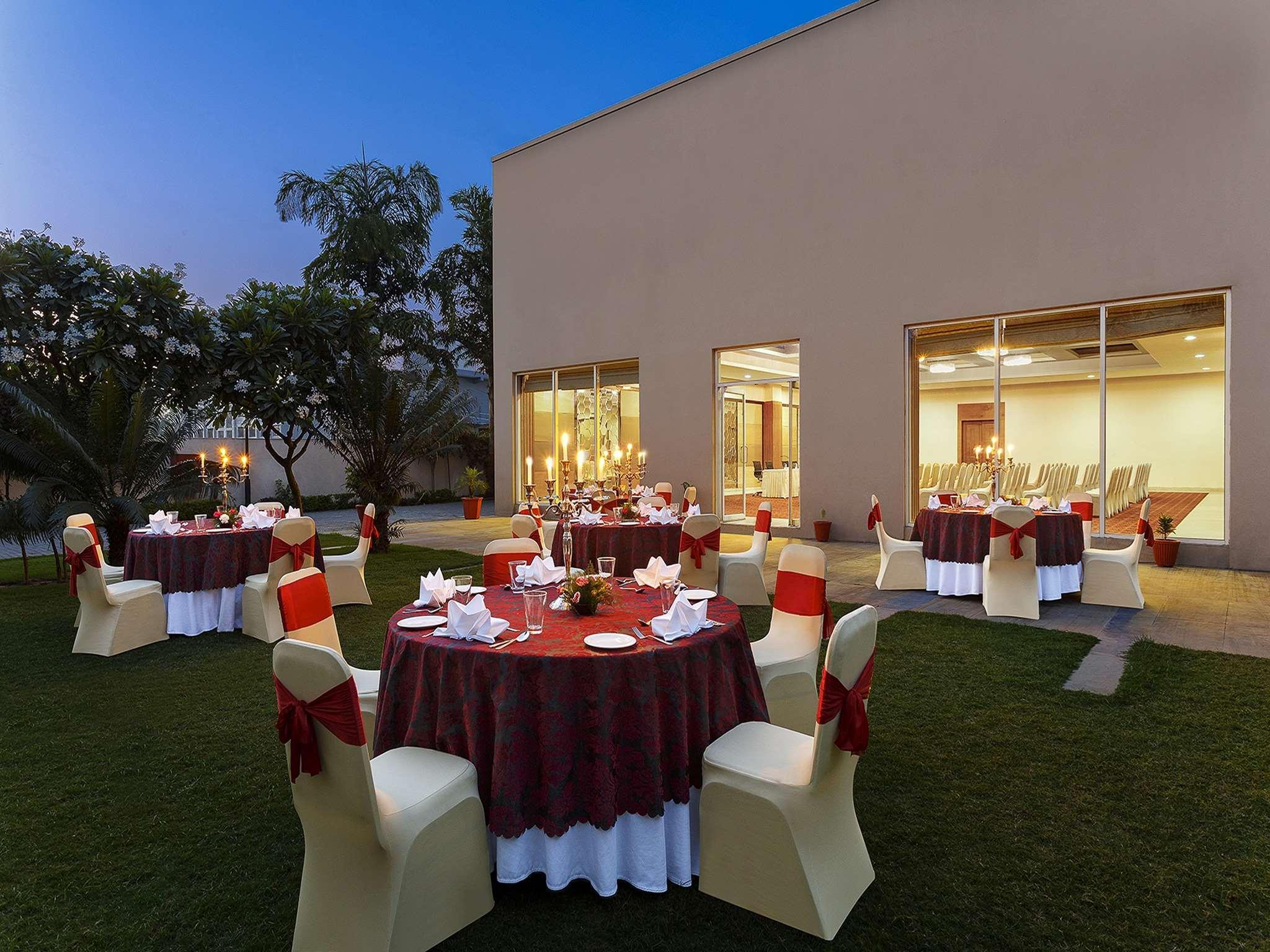 Hometel Roorkee A Sarovar Hotel 26/32
