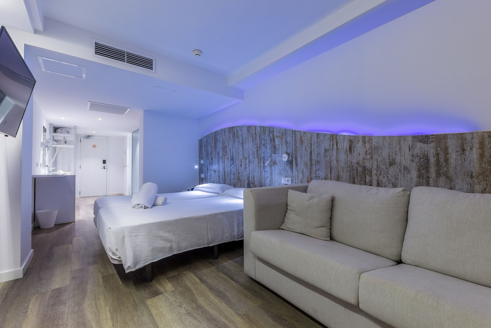WelikeHotel Triton beach 32/48