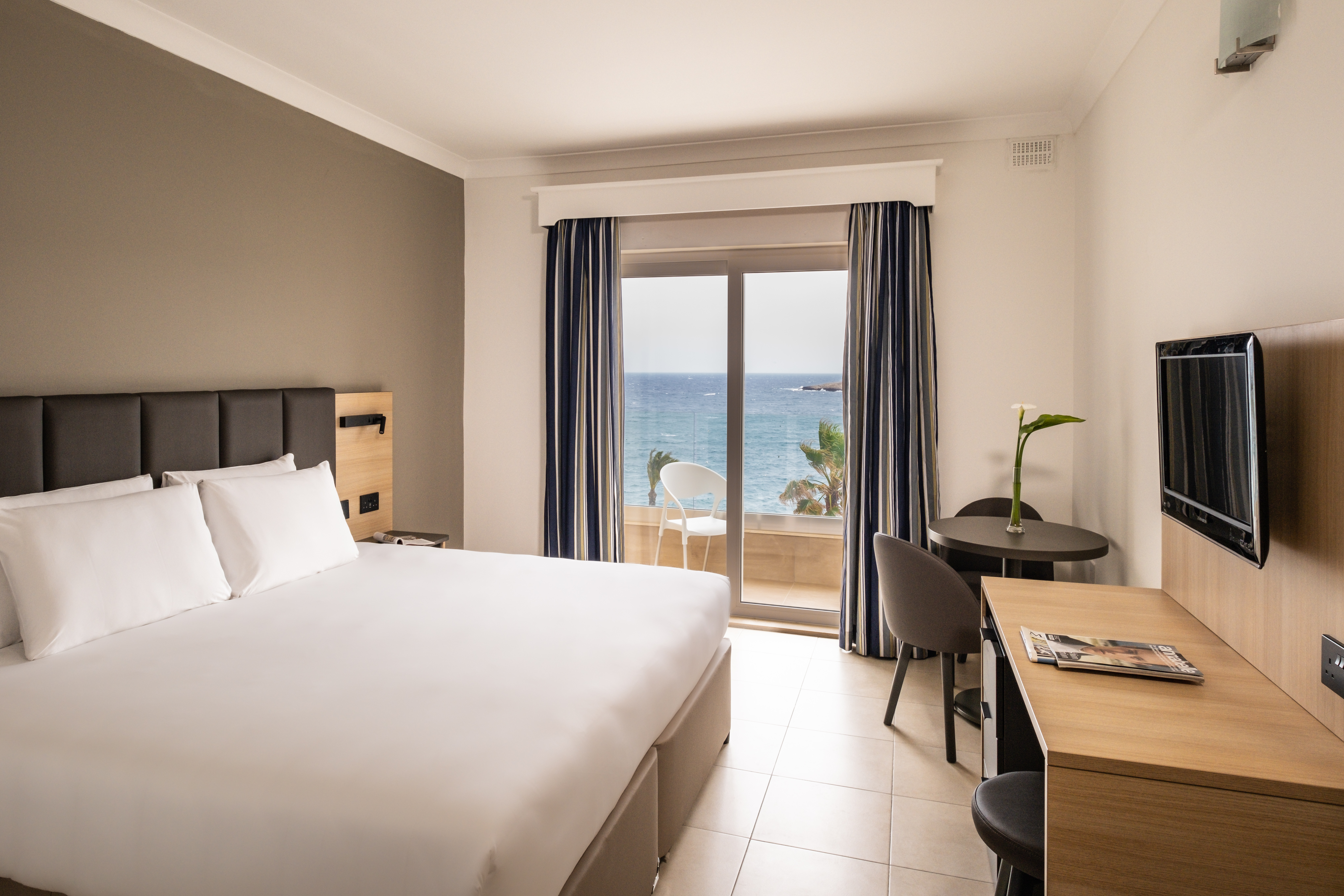 Superior, Sea View