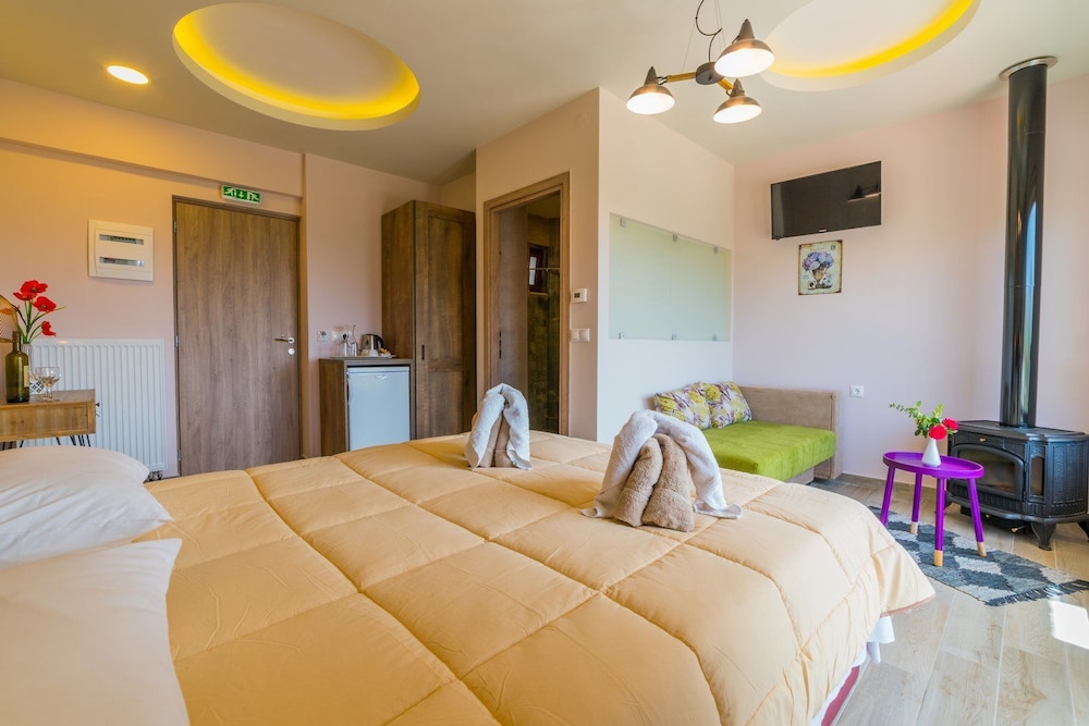 Aravanes Mountain Resort And Eco Cuisine 8/75