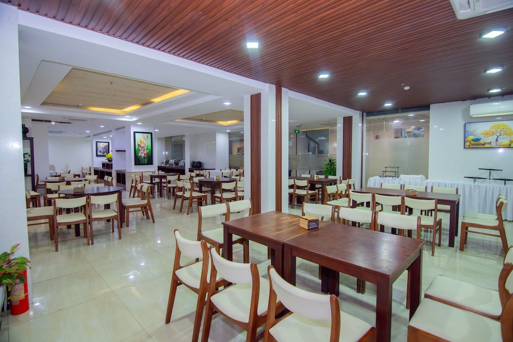 Quoc Cuong Center Hotel 35/49