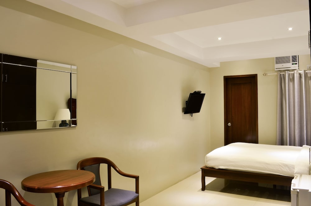 Ritz Hotel 21/49