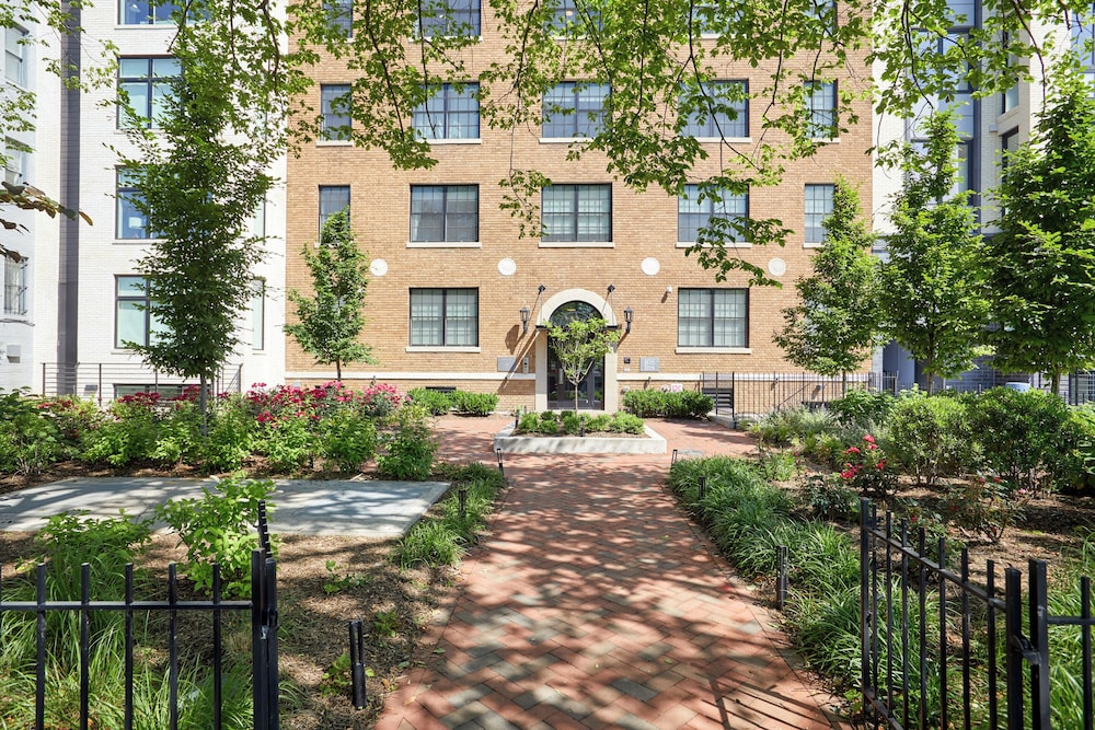 Reside Navy Yard, a Wyndham Residence 68/72