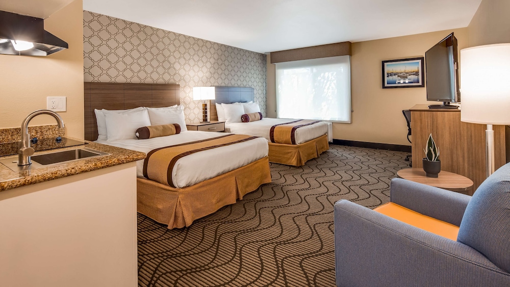 Best Western Plus Heritage Inn 20/40