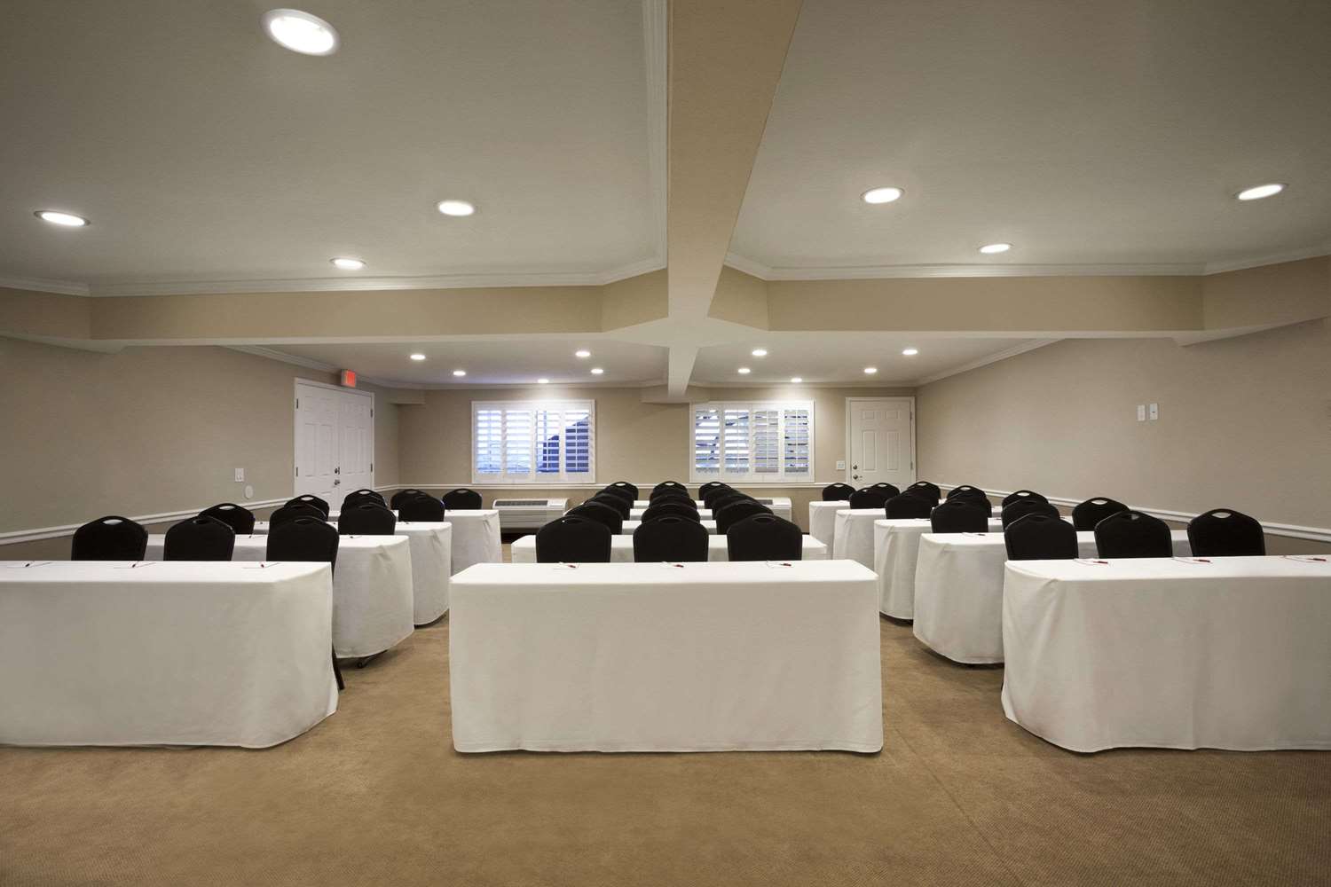 Infinity Inn & Suites 24/30