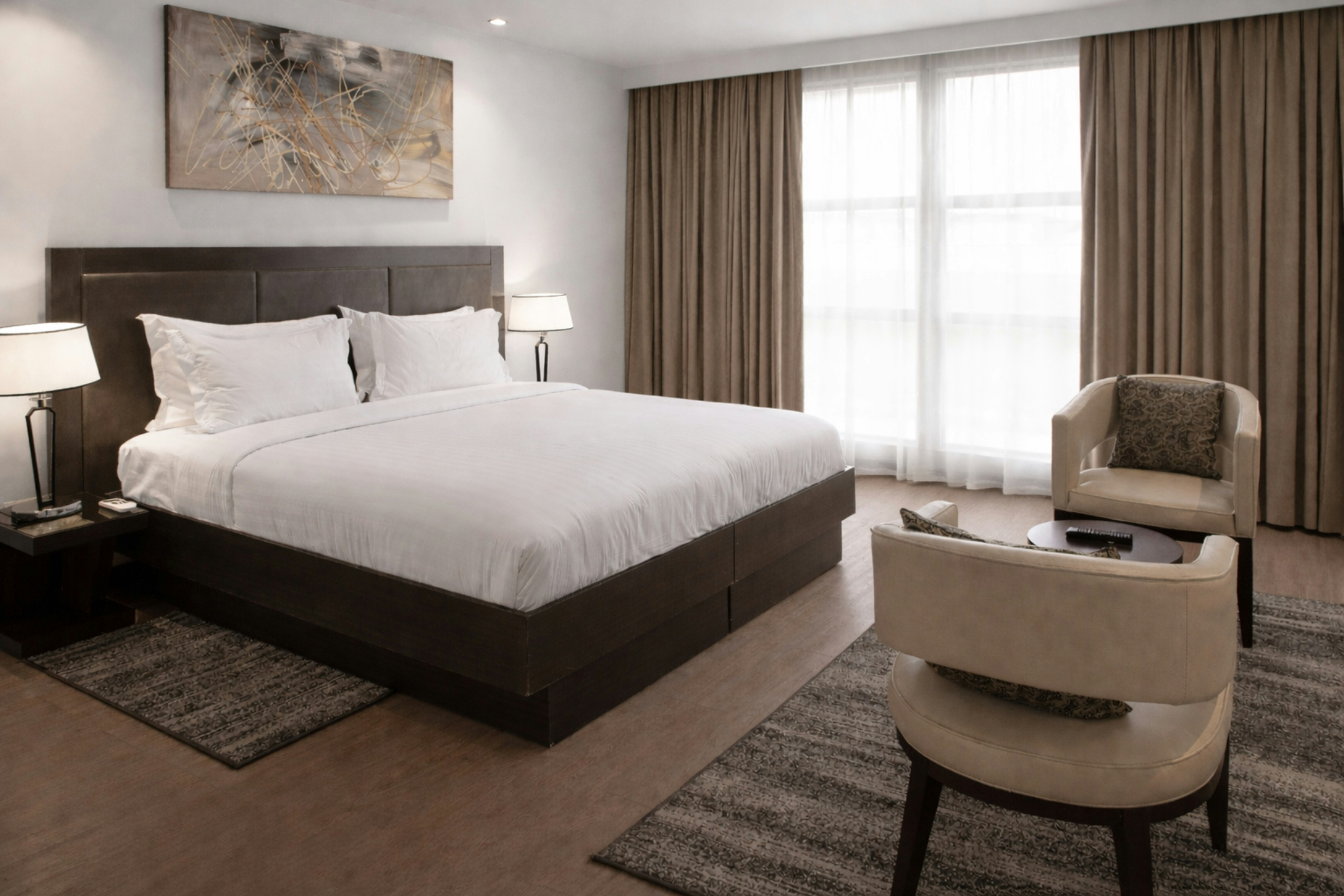 JUNIOR SUITE, KING BED