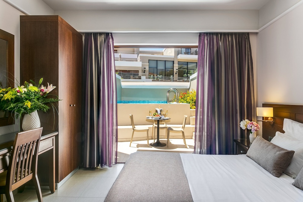 Porto Platanias Beach Resort & Spa 14/50